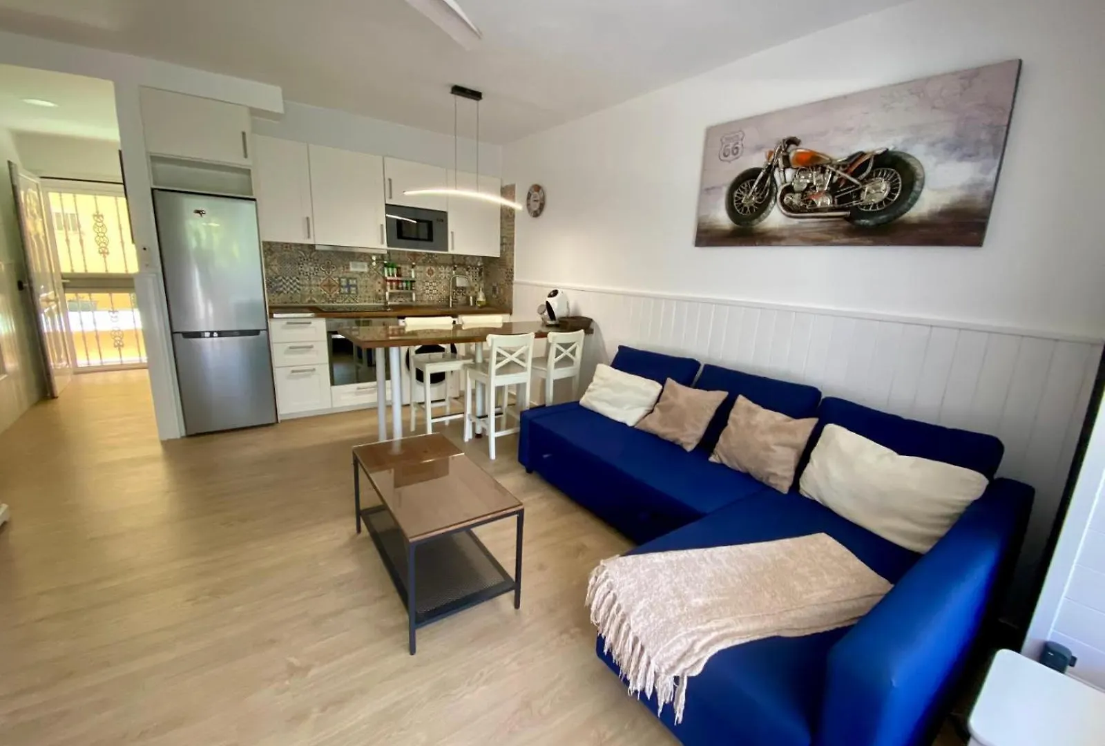 Appartamento Loft Playa Torviscas,Garaje Gratis , Recien Reformado